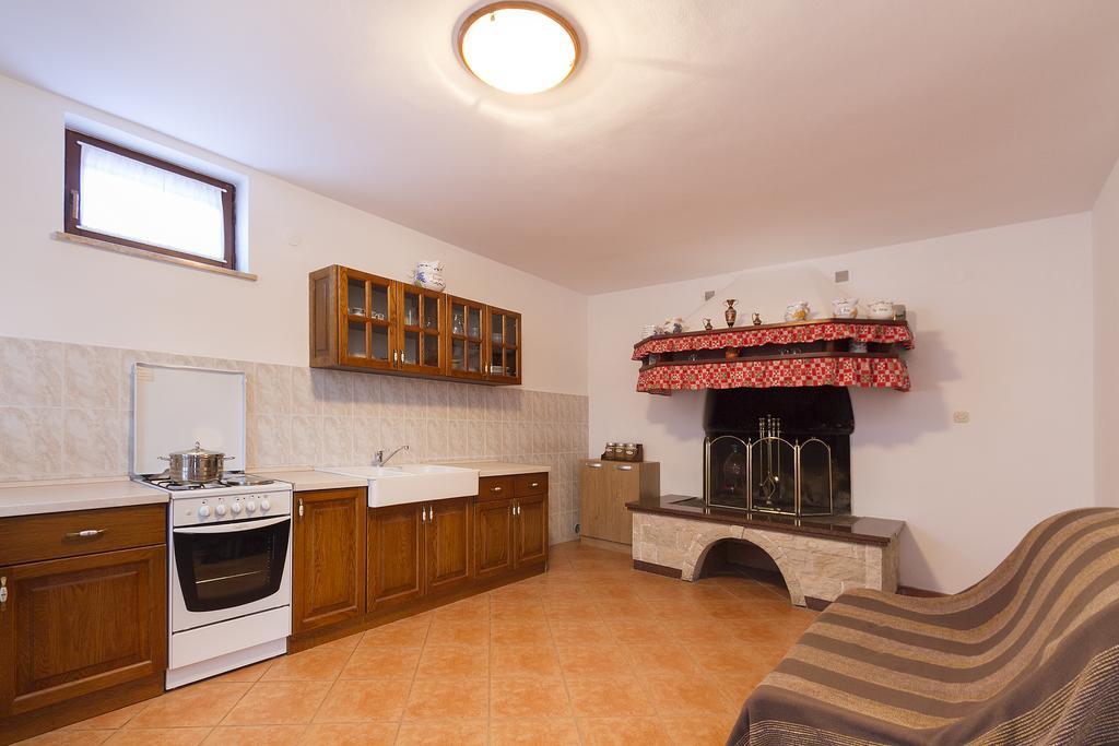 Apartments Rajkovic Labin Szoba fotó